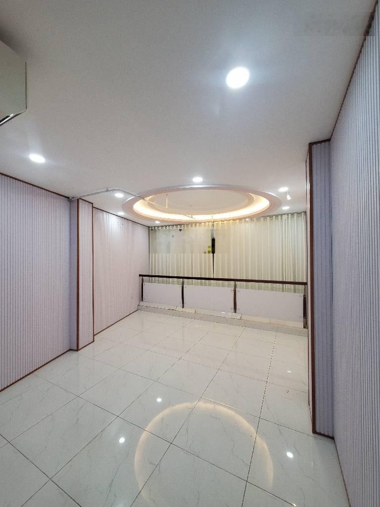 Bán nhà đường Số 27, P6, Gò Vấp, ngang 4m