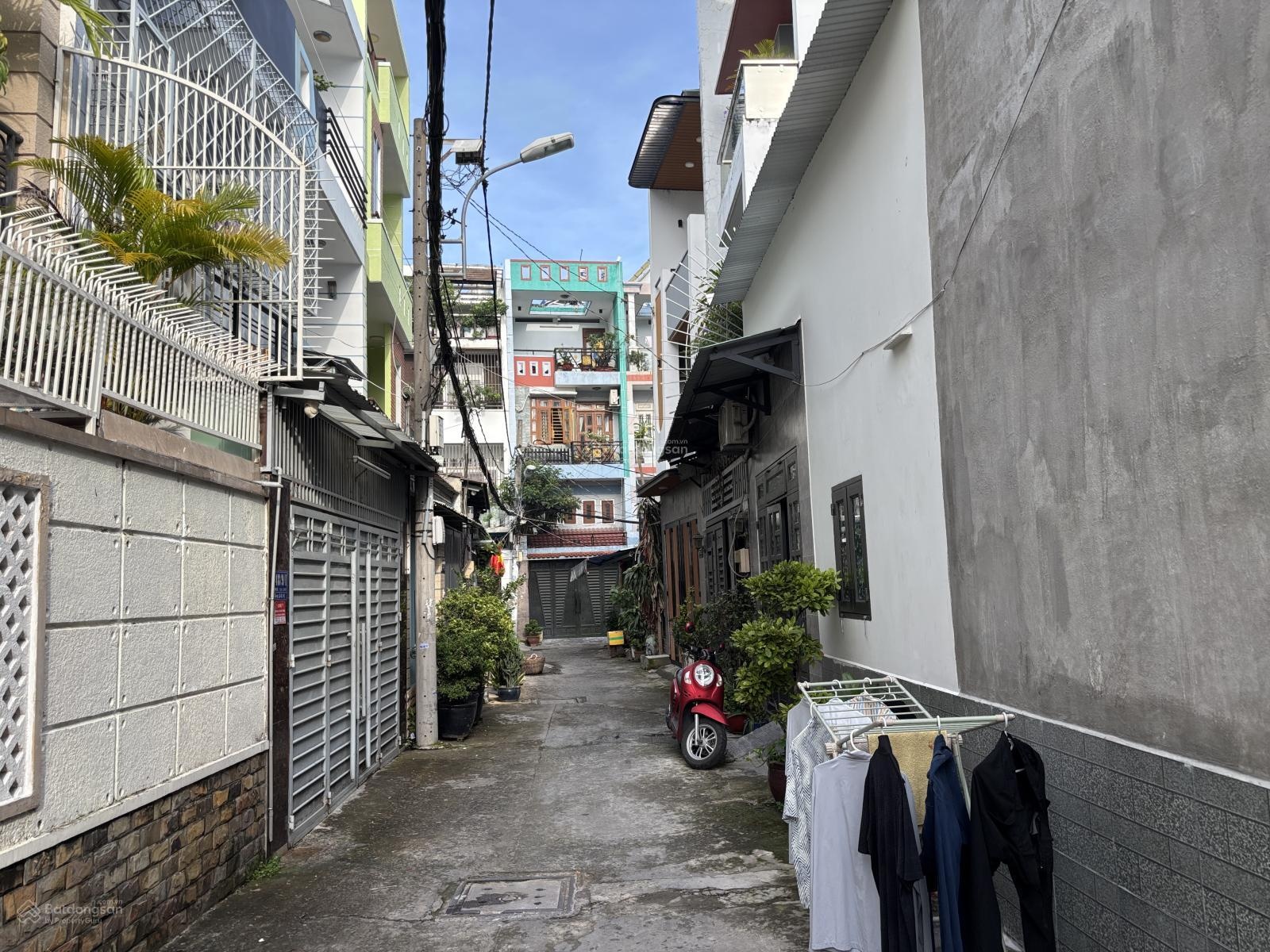 Chợ Xóm Mới Gò Vấp, bán nhà 4,2X12m, 2Tầng, 3PN, Giá 4.5Tỉ