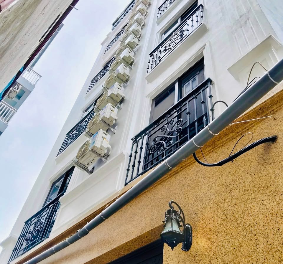 Chung cư mini VIP 55m² ngã Tư Nhổn, 6 tầng kiên cố, 13 phòng full khách