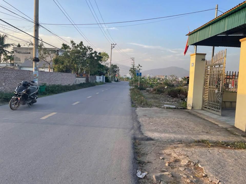 Đất vàng mặt đường Bí Giàng vuông vức, kinh doanh vô đối