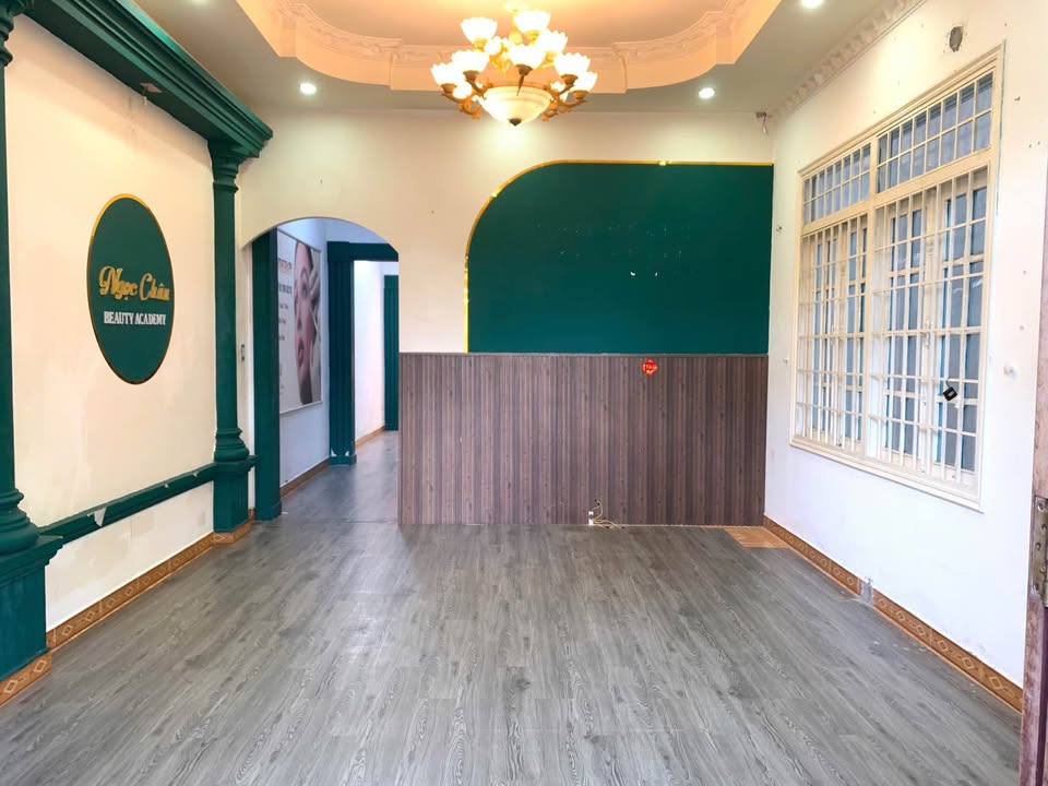Nhà mặt tiền Nguyễn Trường Tộ, Vũng Tàu 6m x20m, 4 phòng ngủ, giá 15 triệu/tháng