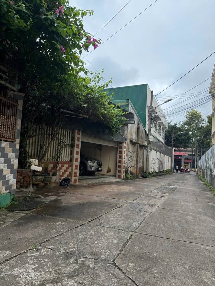 Nhà phố cổ, giá chỉ 3 tỷ, hẻm ô tô, nở hậu tài lộc