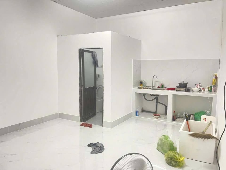 Nhà mới xây siêu xinh, sân rộng, giá iu thương