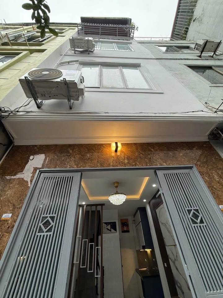 Nhà 4 tỷ đẹp lung linh tại Hoàng Mai - Sổ đỏ sang tên