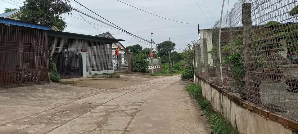 Đất phường Quyết Thắng, Thái Nguyên 182m², 1,3 tỷ view kênh xinh xinh