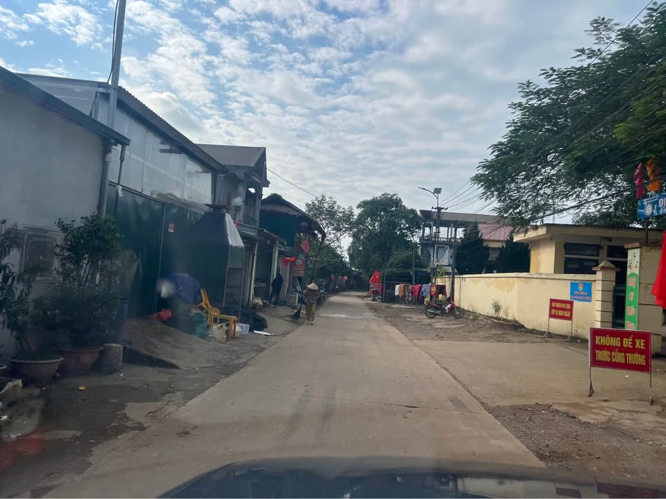 Đất mặt tiền đường du lịch Bản Mừng, Cao Phong, Hòa Bình