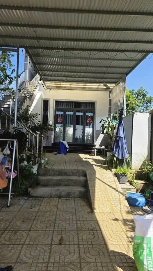 Nhà 1 trệt 1 lầu 6x35m, sẵn thổ cư, giá 2.4 tỷ tại Bảo Lộc