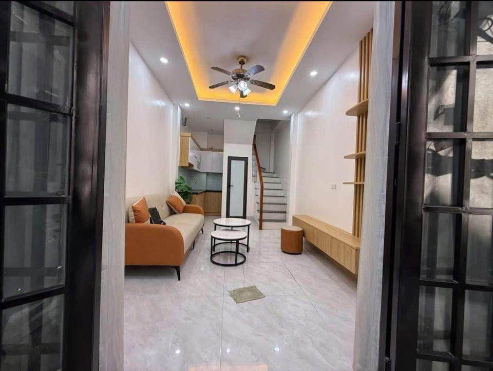 Bán nhà chính chủ 5 tầng tại phường Ô Chợ Dừa, sổ nở hậu