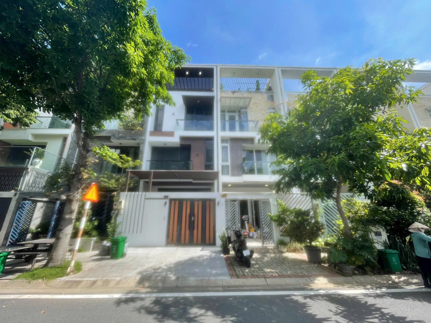 Jamona Golden Silk Quận 7 - Nhà phố 5 tầng xinh xắn, sẵn sàng đón bạn