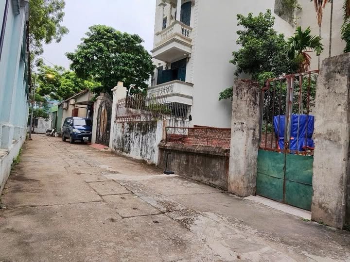 Đất Phú Gia Tây Hồ, mặt tiền 5m, ô tô vào tận cửa