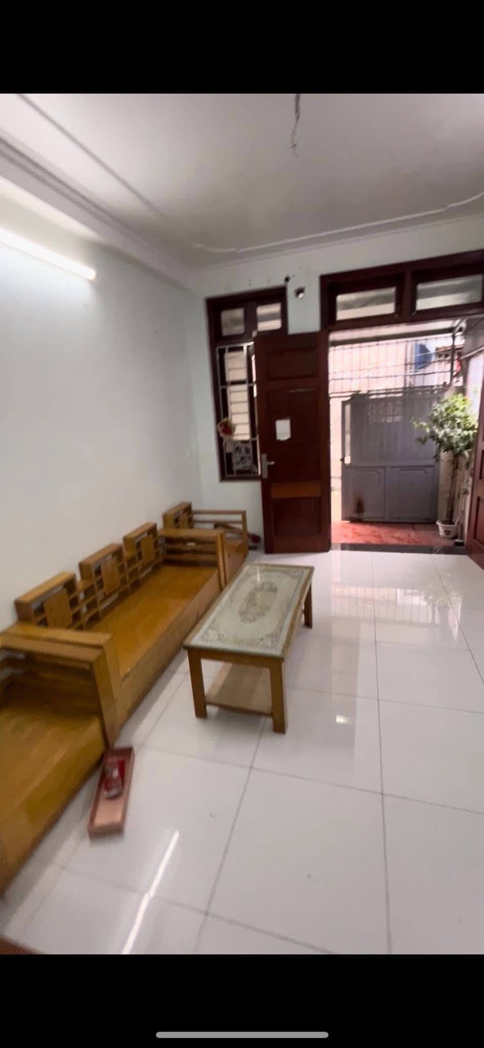 Bán nhà 2 tầng đẹp tại Ái Mộ, Yên Viên, Gia Lâm - 48.5m², ô tô đỗ cửa