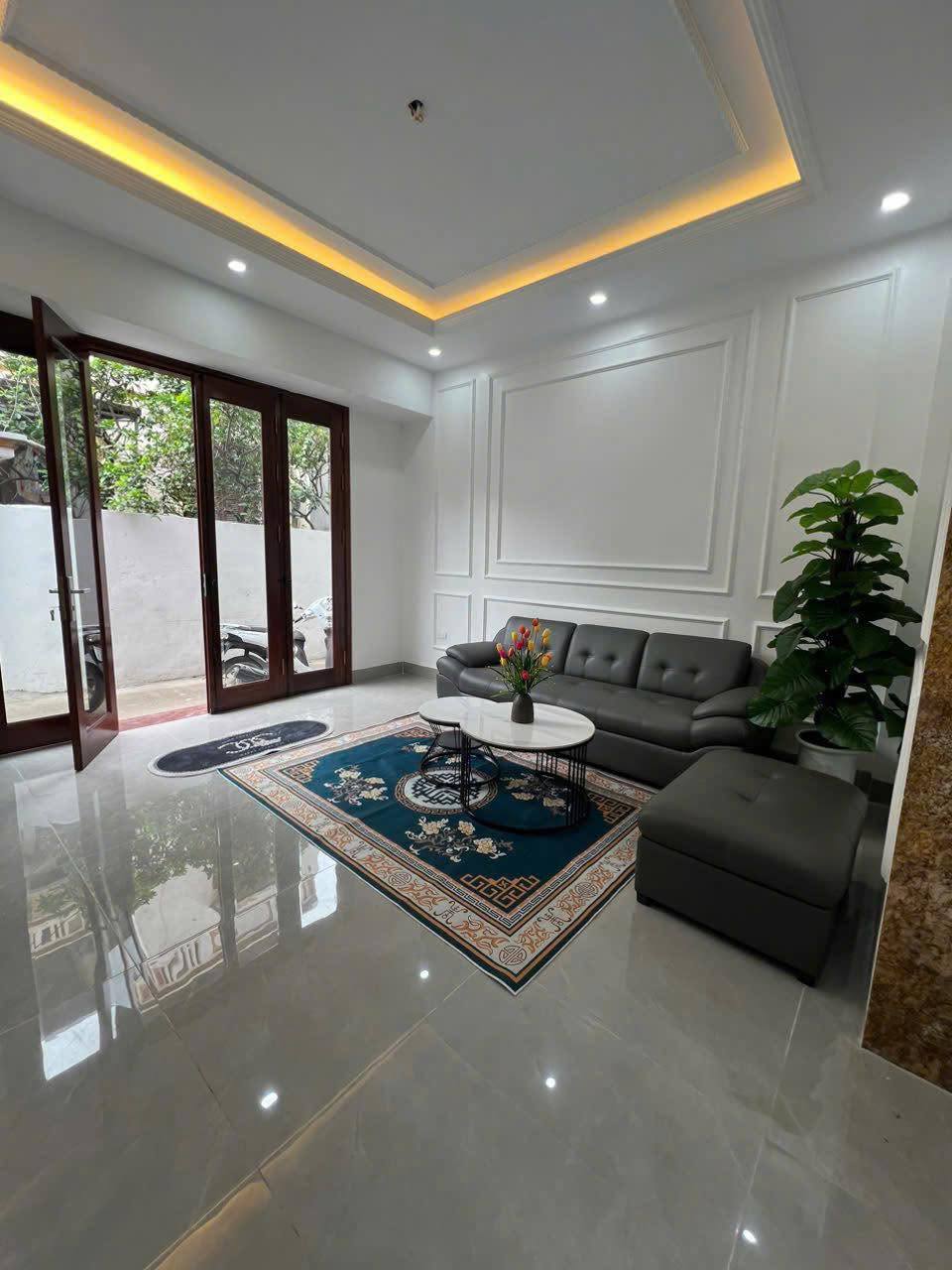 Nhà đẹp Phú Diễn, thang máy, ngõ nông, tiện ích ngập tràn