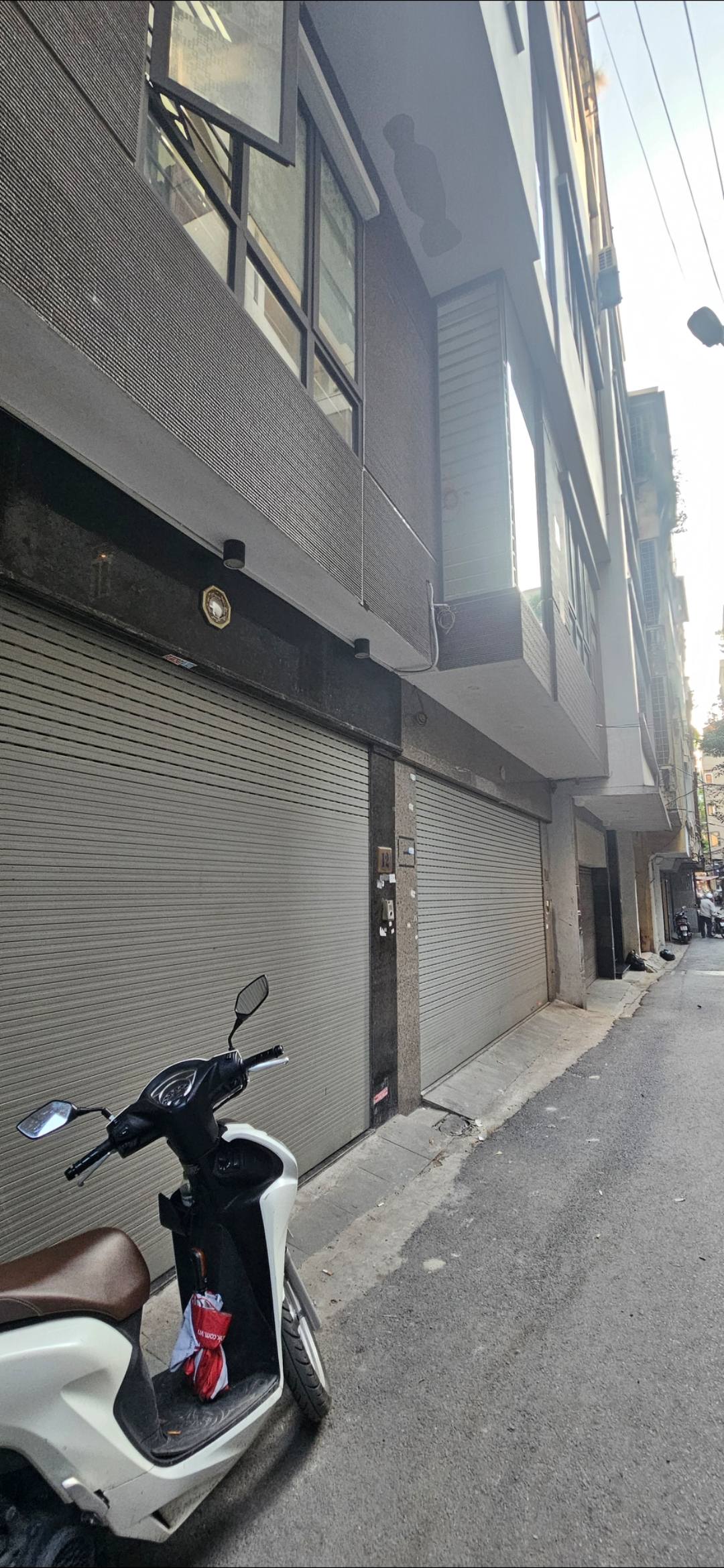 Nhà lô góc 3 thoáng, ô tô tránh ngay cửa, kinh doanh đỉnh tại Thái Hà giá chốt bất ngờ