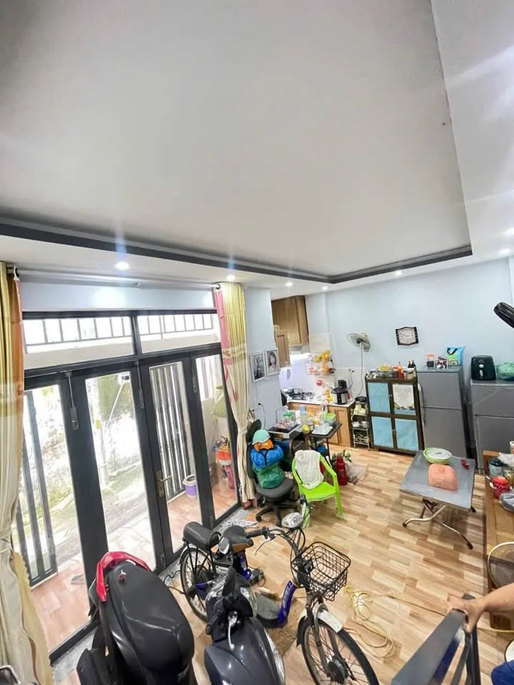 Chào mừng quý vị đến với căn nhà 3 tầng kiên cố tọa lạc tại kiệt Chính Hữu, Sơn Trà, Đà Nẵng