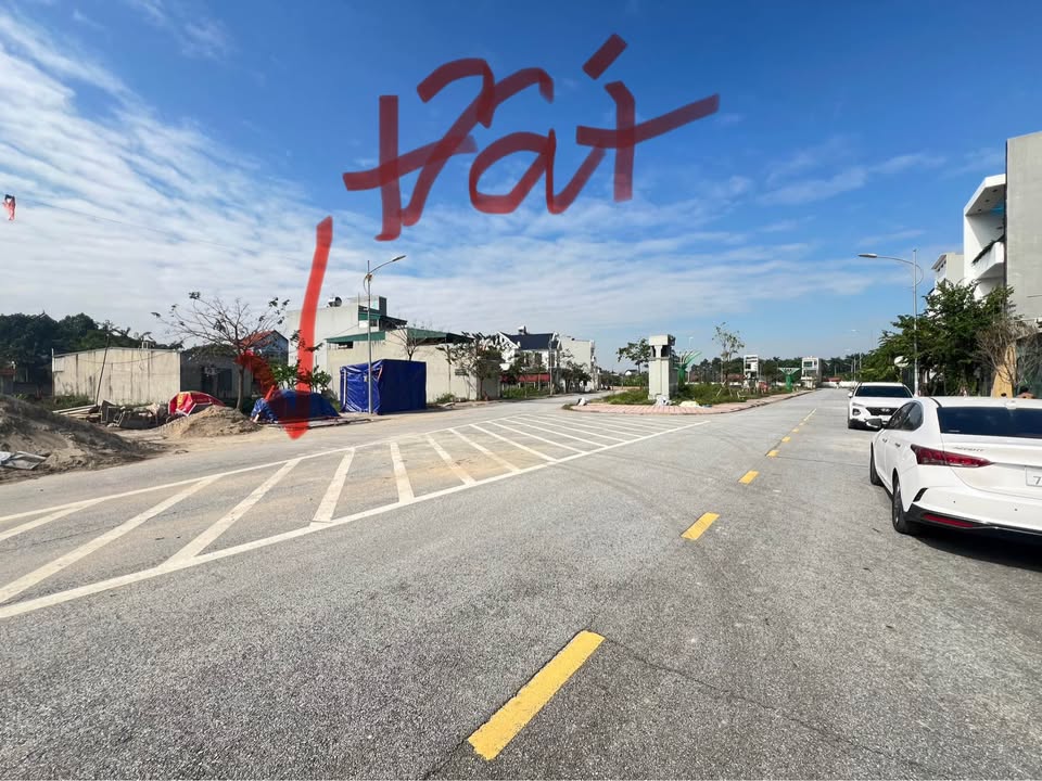 Lô đất 108m2 tọa lạc tại Khu Dân Cư Ban Chỉ Huy Quân Sự tỉnh Vĩnh Phúc, thuộc địa phận Đồng Tâm