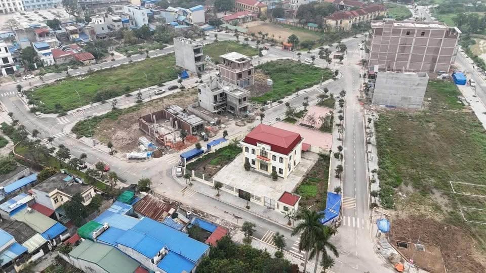 Đất nền khu đô thị Lương Thế Vinh, mặt tiền hướng công viên, vị trí đẹp