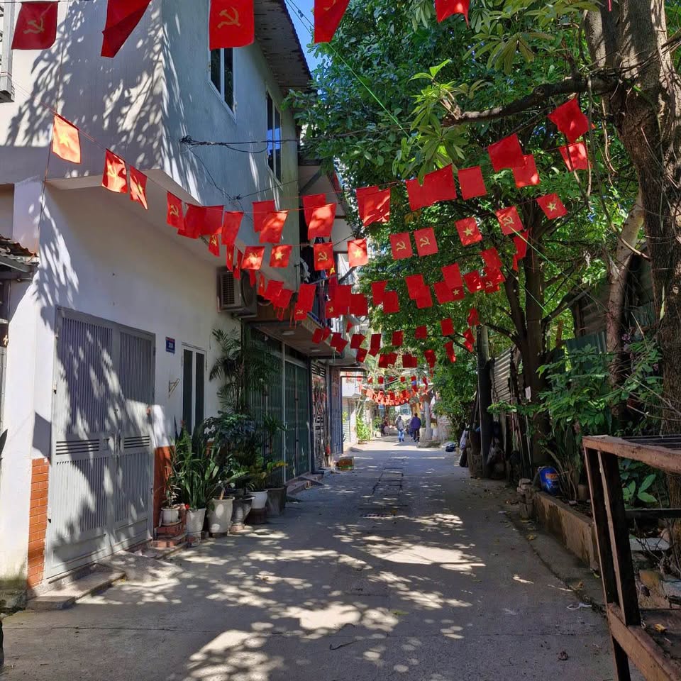 Nhà tập thể Thanh Xuân, kinh doanh đỉnh cao, ô tô tránh