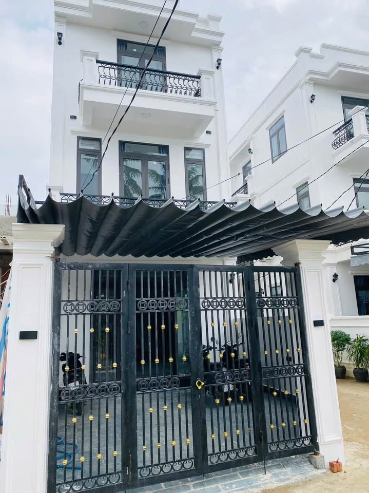 Biệt thự 2 mặt tiền cực đẹp tại Huế, sẵn sàng đón bạn về dinh