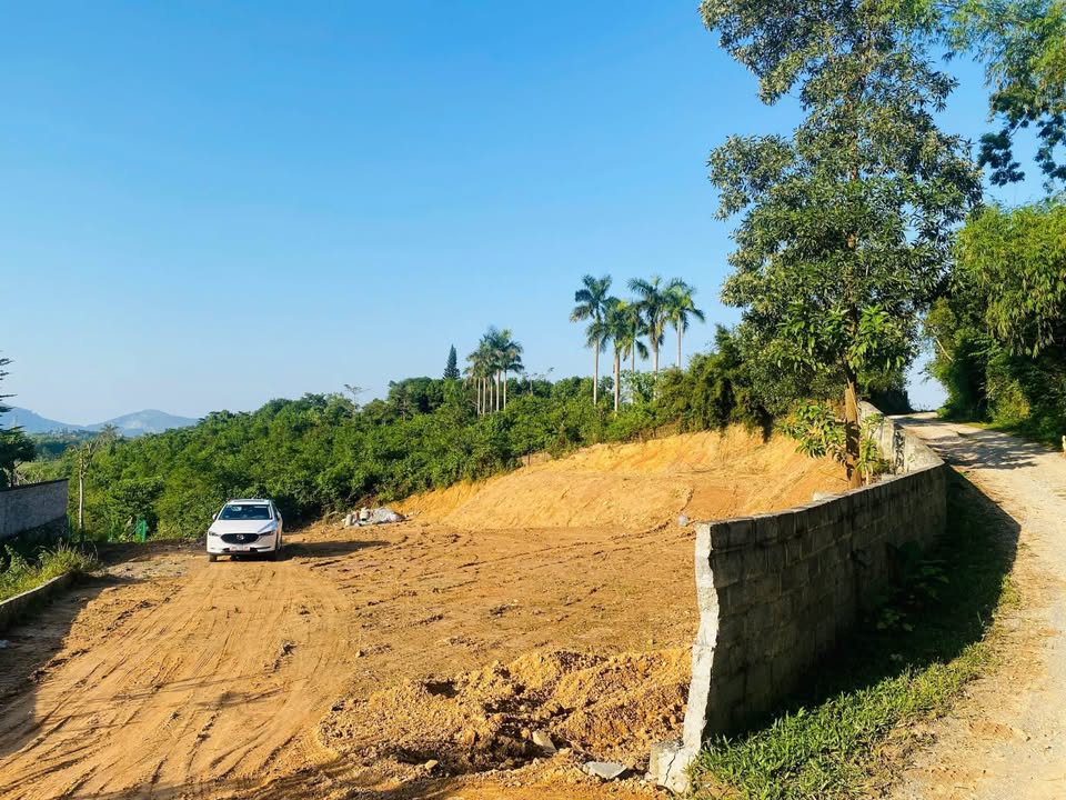 Cơ hội vàng cho nhà đầu tư khôn ngoan đây rồi! Sở hữu ngay 2100m² đất bám hồ BOCA tại Cư Yên, Lương Sơn, Hòa Bình