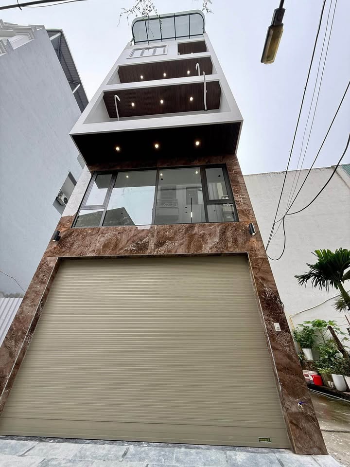 Bán nhà 7 tầng lô góc thang máy, Bát Khối - Cổ Linh, Long Biên, Hà Nội