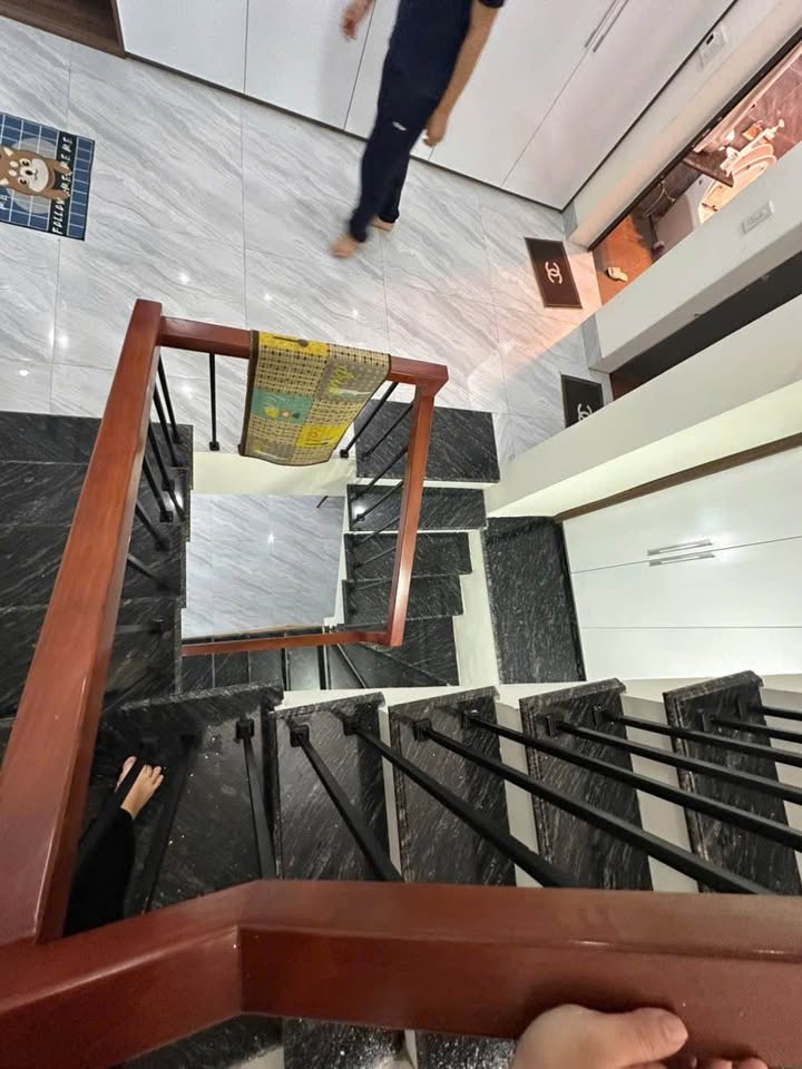 Nhà 2,5 tầng 75m2, ngõ ô tô tránh, tiện ích đầy đủ, giá nhỉnh 4 tỷ