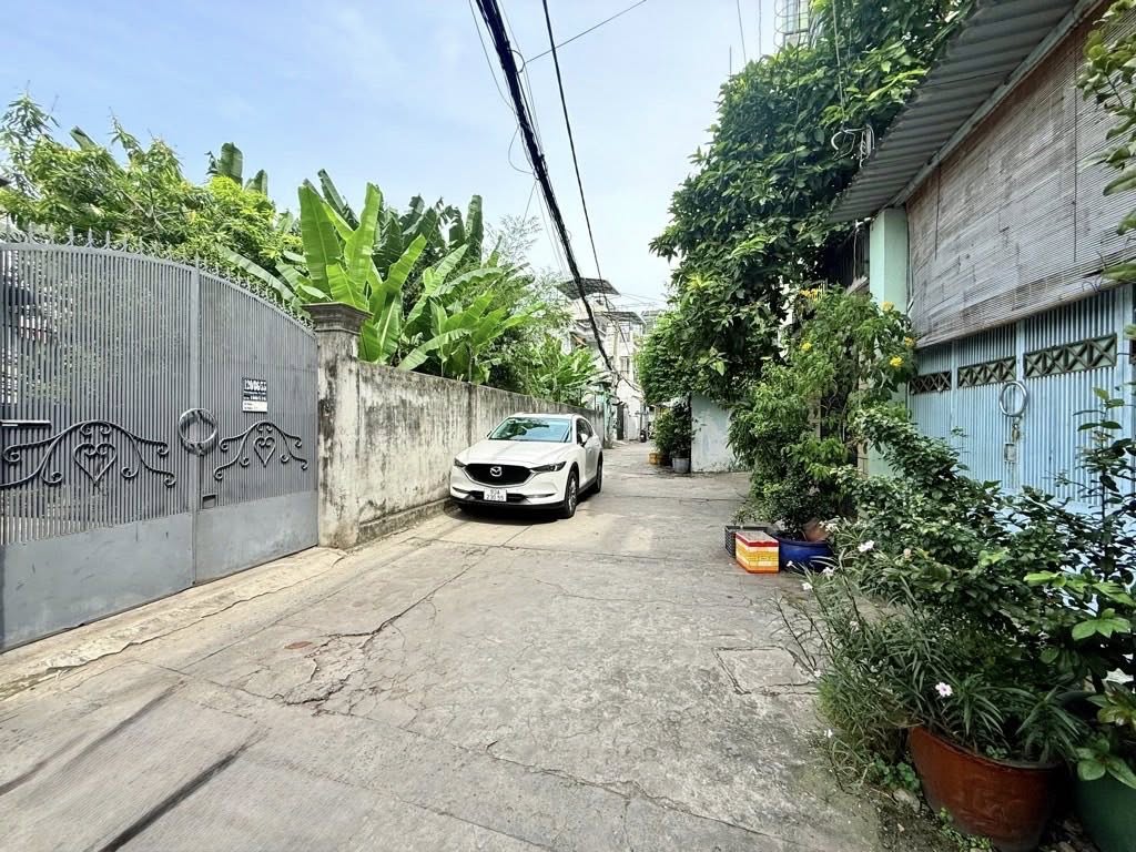 Nhà 4 tầng hẻm xe hơi Thích Quảng Đức, Phú Nhuận