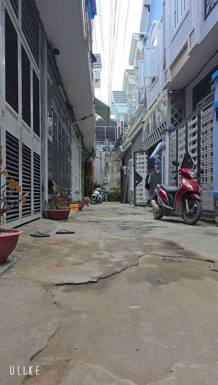 Bán gấp nhà 680 triệu, 2 ngủ, sổ hồng riêng, ngay chợ Đức Lập