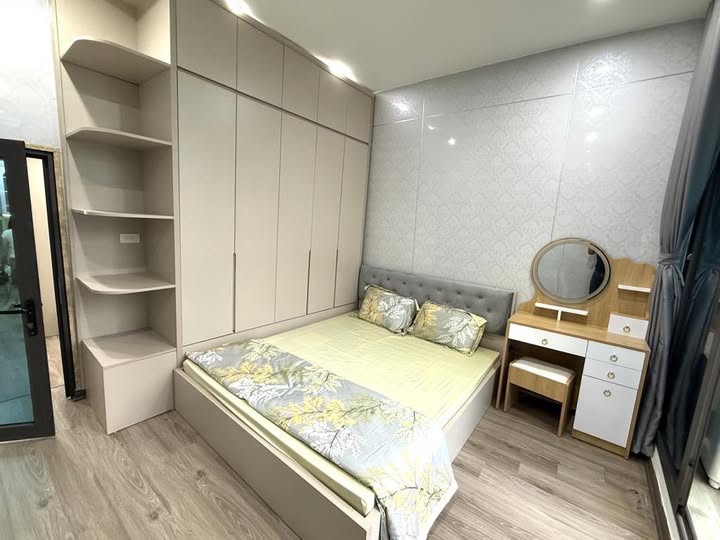 Căn tập thể tầng 2 Hoàng Mai - Nguyễn Chính, 90m2, 3 ngủ, giá tốt