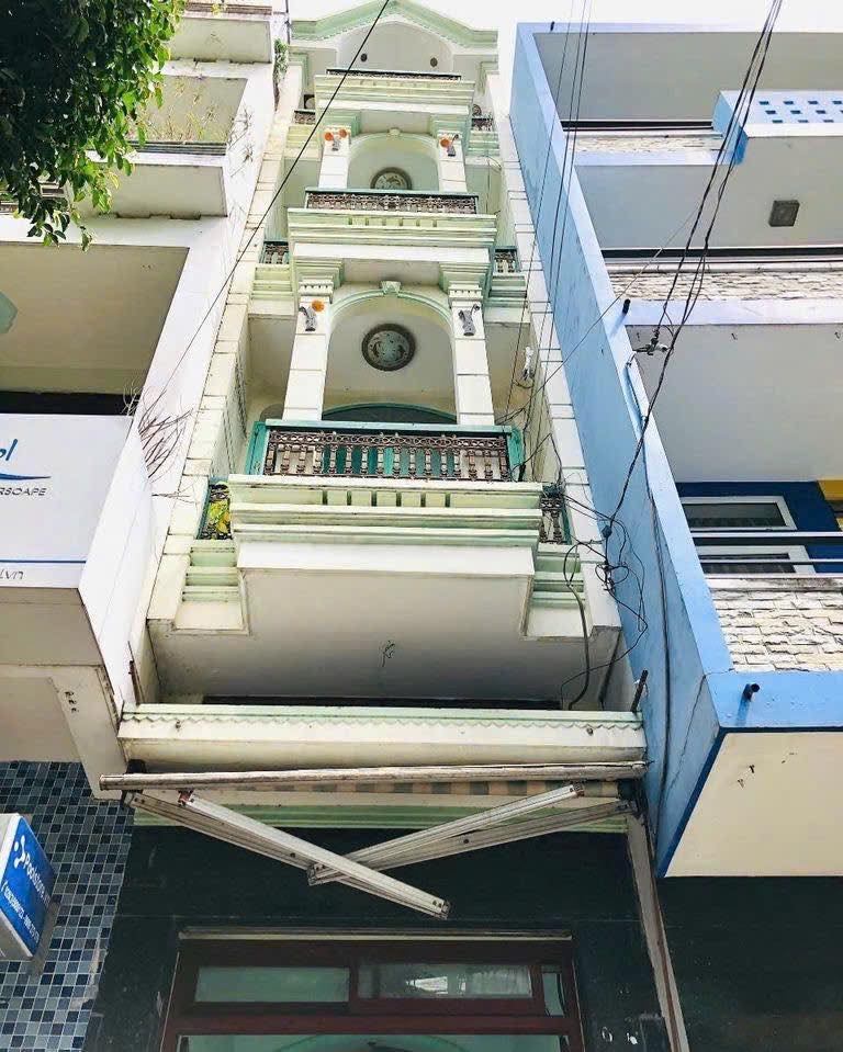 Ngôi nhà tọa lạc trên mặt tiền đường Nguyễn Bỉnh Khiêm, Phường 1, Quận Gò Vấp