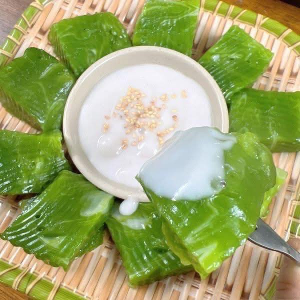 Nhà 4m x 14m 4 phòng ngủ, sân thượng, ở sướng, làm việc ngon, giá hời