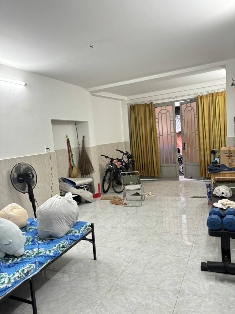 Đừng bỏ lỡ cơ hội sở hữu căn nhà tuyệt vời tại đường Cách Mạng Tháng Tám, Quận 3