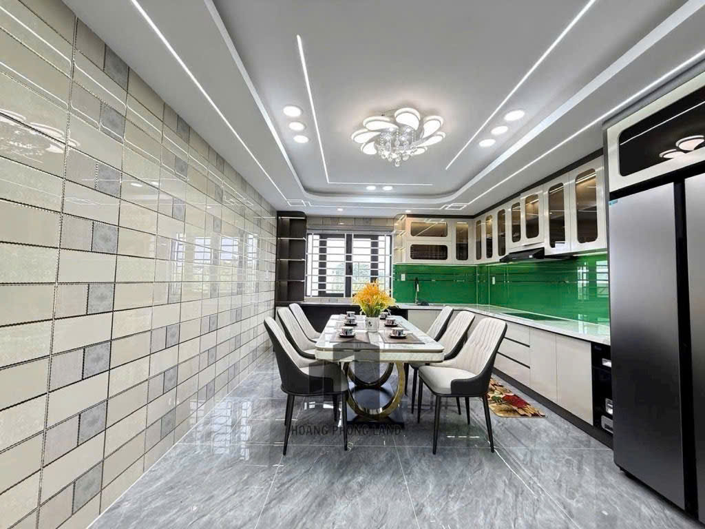 Bán nhà mới Lê Thị Riêng, Quận 12, diện tích 68m2, kiến trúc lửng ngược độc đáo