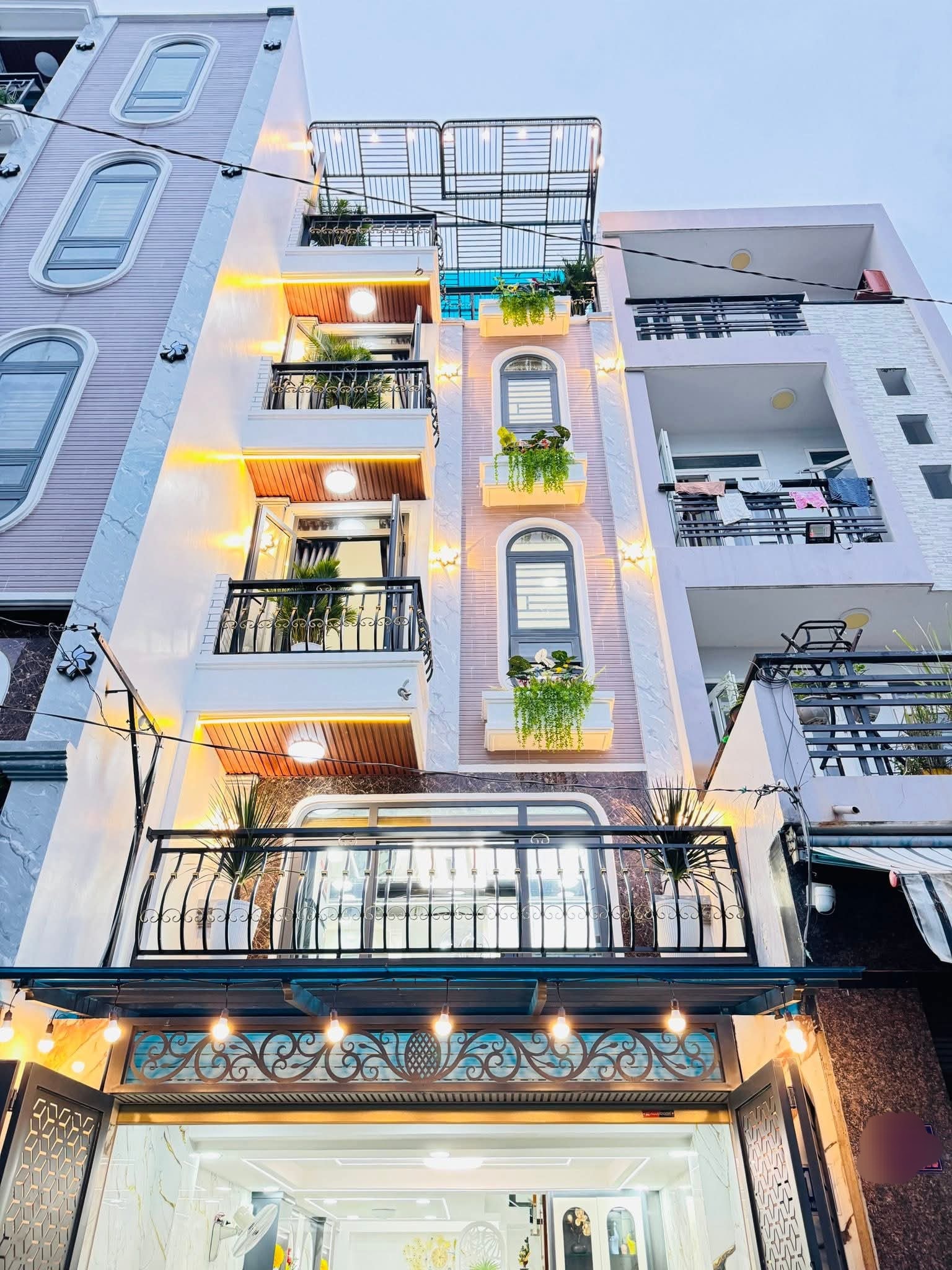 Siêu phẩm nhà 4 tầng mặt tiền Nguyễn Tư Giản, Gò Vấp, mở spa, văn phòng công ty, kinh doanh đỉnh cao