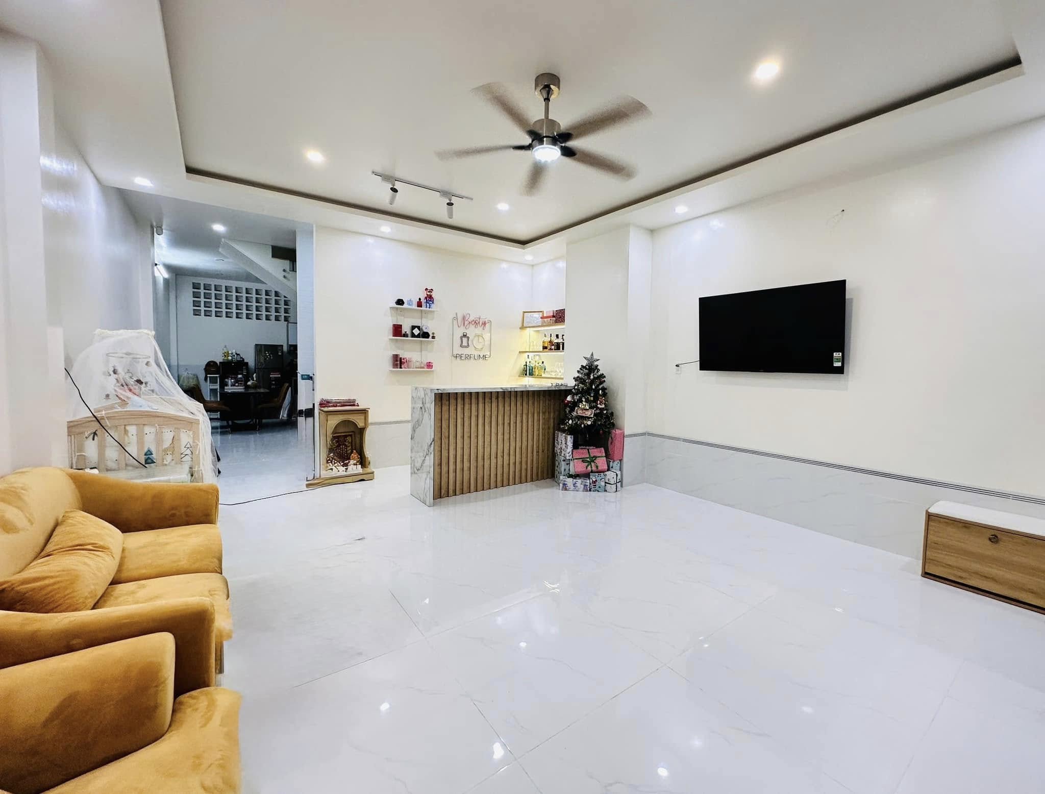 Nhà 1 trệt 1 lầu hướng Tây Nam - Hẻm Huỳnh Tấn Phát, Rạch Giá