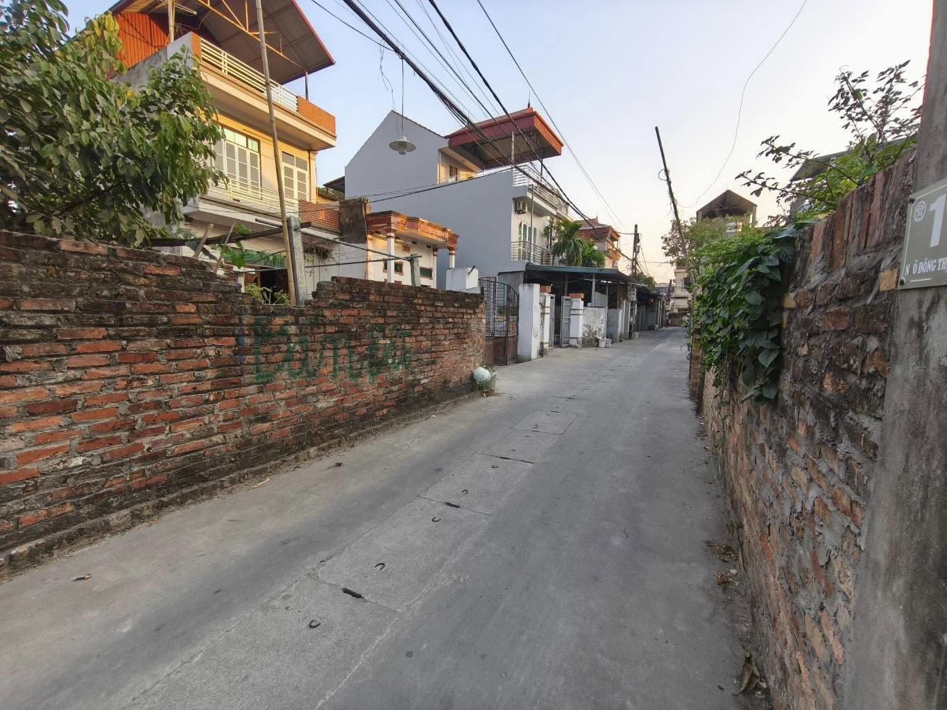 Đất vàng thôn Thắng Lợi, sổ đỏ vuông vắn, gần sân bay nội bài