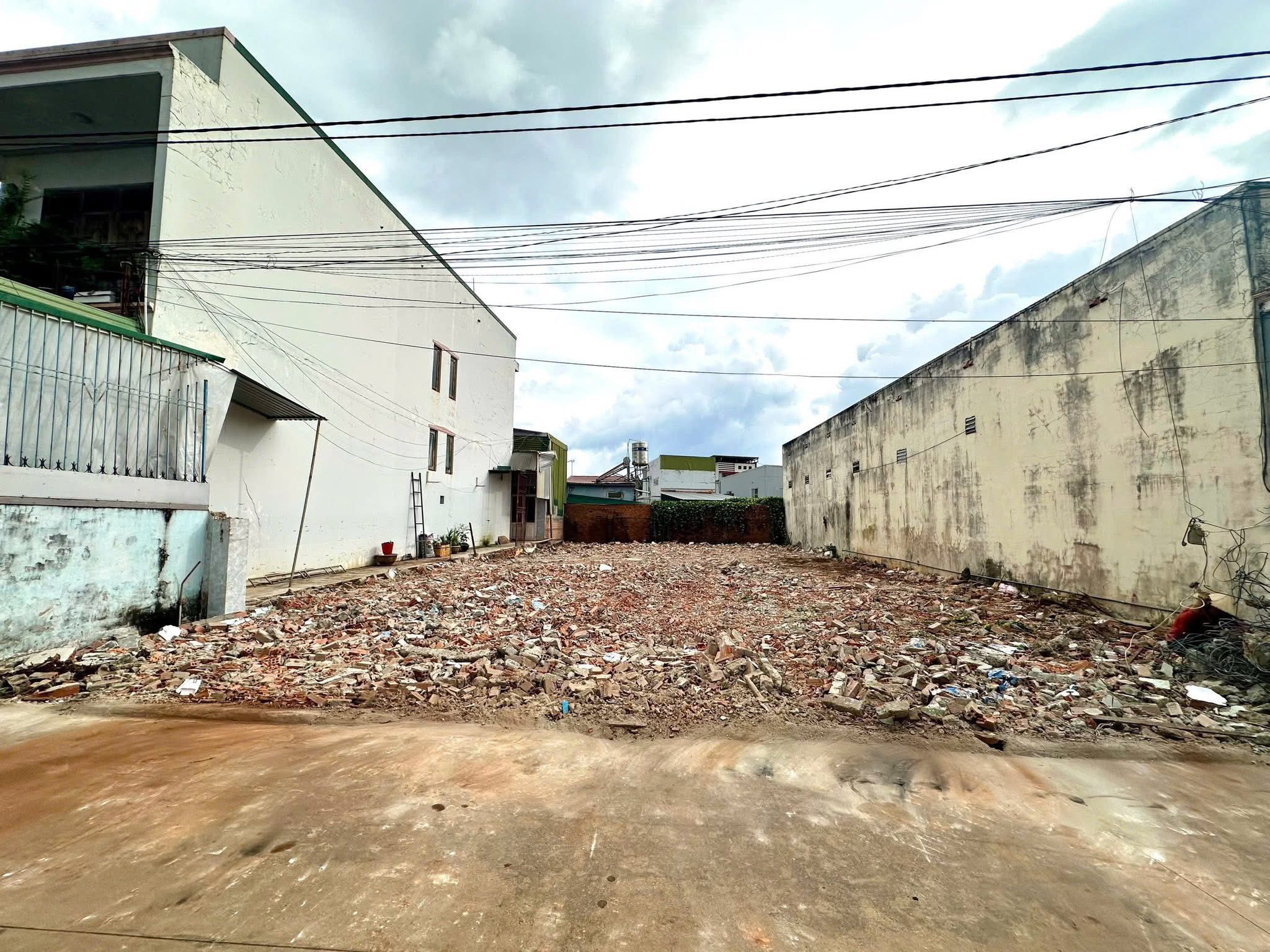 Chỉ còn duy nhất 1 lô đất nền đẹp tại hẻm 45 Nguyễn Viết Xuân