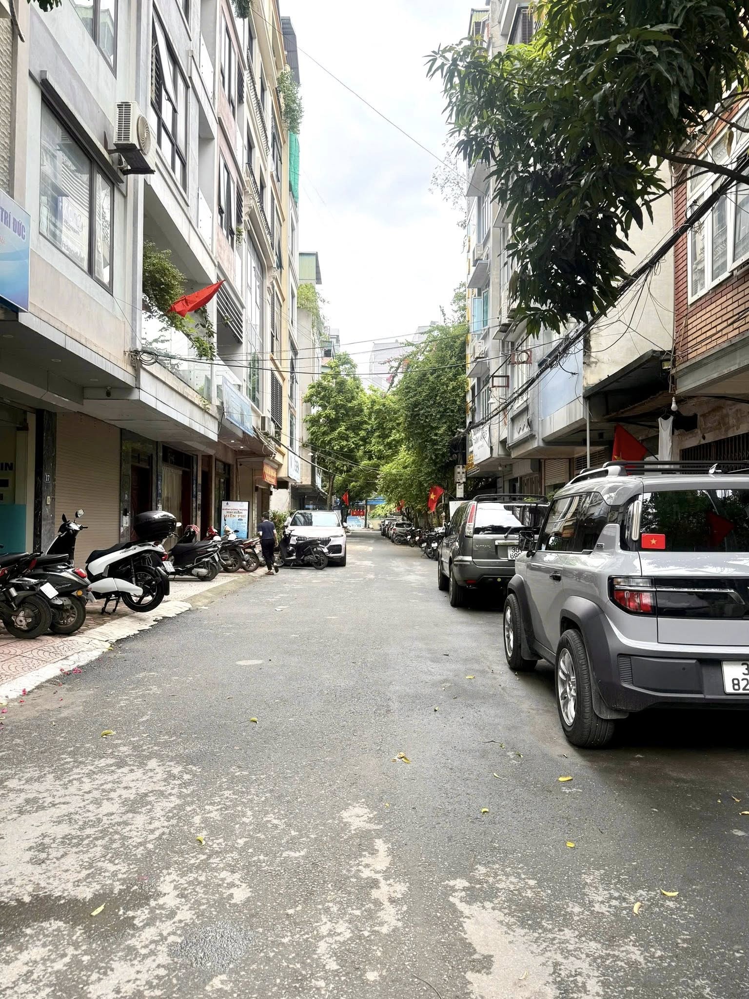 Nhà 6 tầng thang máy Nguyễn Thị Định, kinh doanh bất tận, giá hời