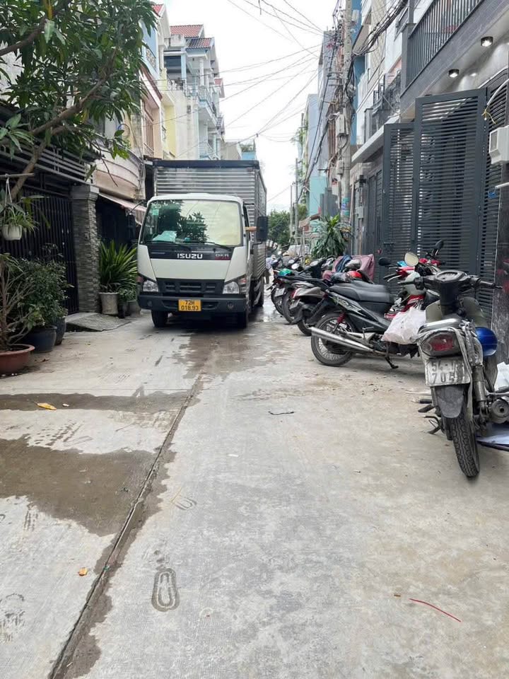 Siêu phẩm nhà mới 4,2m x 13m, 3 lầu, hẻm 6m thông thoáng tại Bình Tân chỉ 7,5 tỷ