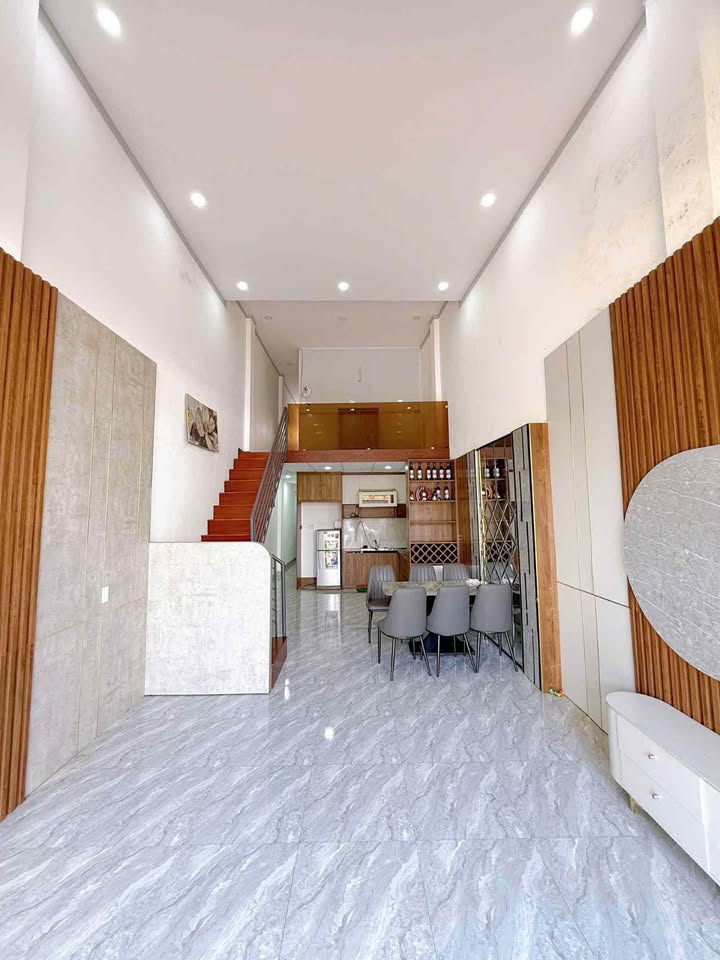 Nhà mặt tiền Mạc Đỉnh Chi kinh doanh hay an cư, đều ok hết xảy