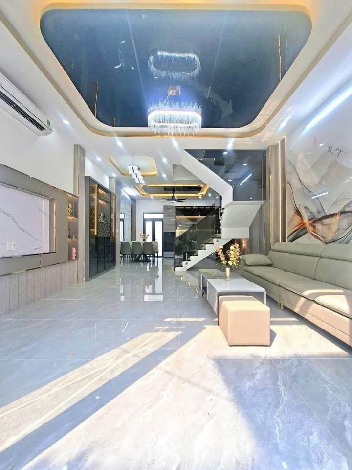 Siêu phẩm nhà phố mới hoàn thiện, tọa lạc ngay khu vực sầm uất gần Phú Mỹ Hưng