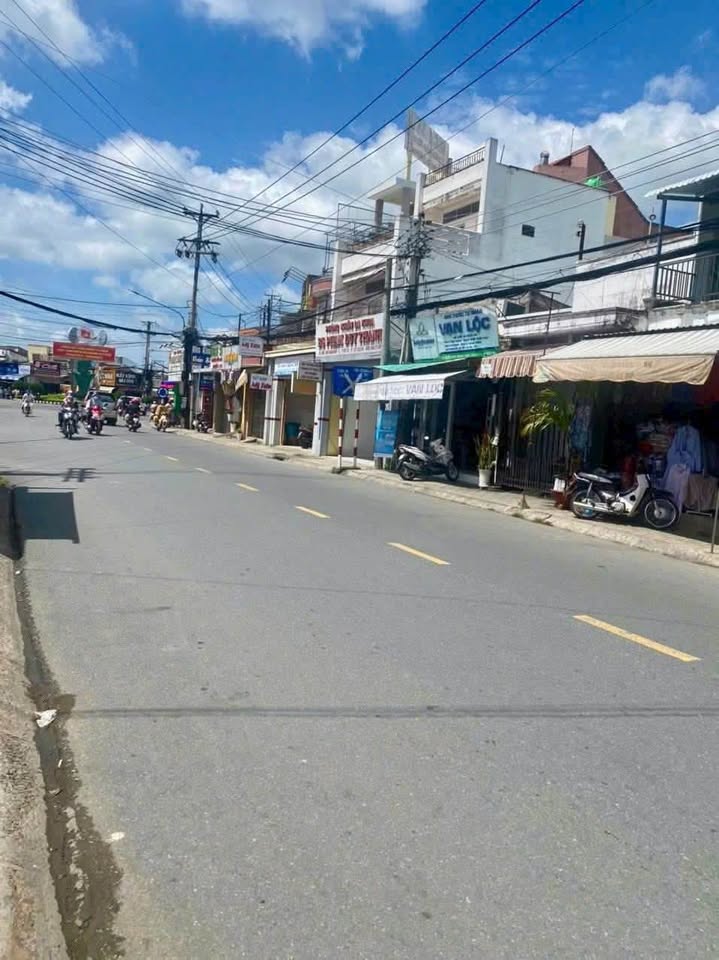 Bán nhà Phường 5, Bến Tre vị trí đẹp, 2 mặt tiền, giá hấp dẫn