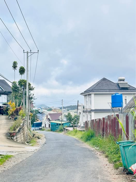 Bán 3 lô đất vuông vức 70-75m² mặt tiền đường nhựa 6m tại Trịnh Hoài Đức, Đà Lạt