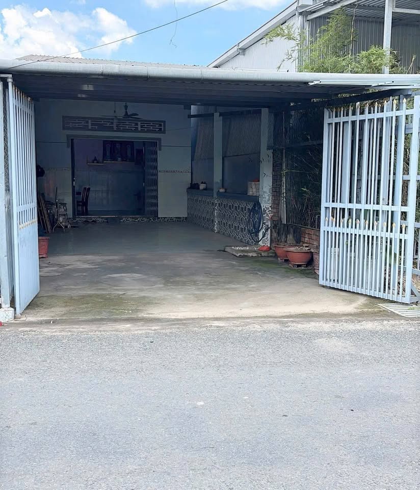 Nhà 5m x 34m Thái Mỹ, Trảng Bàng, thoáng mát, sổ riêng, giá "hời"