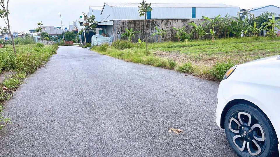 Đất vàng Hưng Hà 220m2 mặt tiền 9m, giá nhỉnh 2 tỷ, sổ đỏ sẵn sàng, tiện ích đầy đủ