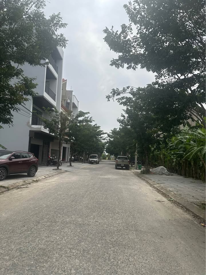 Đất đầu ve xịn sò, view 15m, 118m2, chốt ngay 8 tỷ