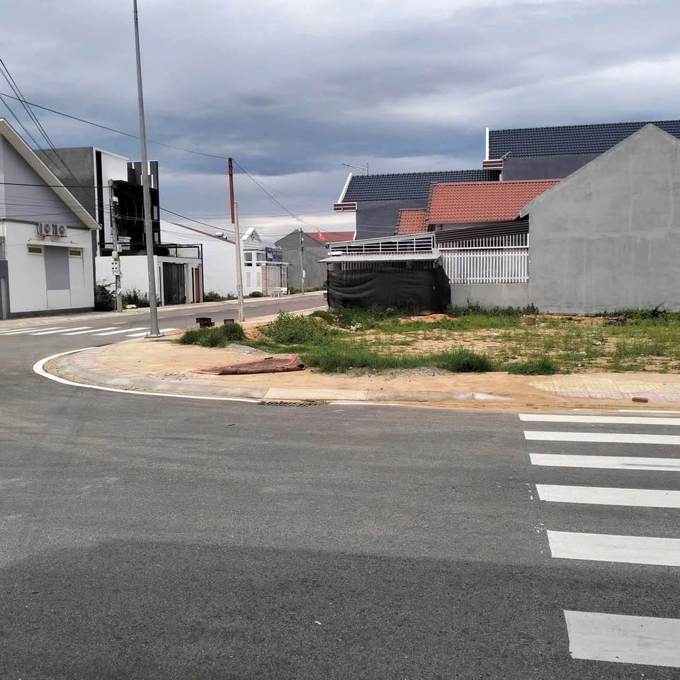 Đất góc 2 mặt tiền, gần chợ Mỹ An, giá chỉ 1.68 tỷ