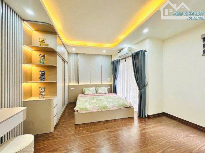 Chào mừng quý vị đến với "siêu phẩm" nhà lô góc tại Hà Đông, chỉ 1 phút chạy xe là tới Bưu Điện Hà Đông