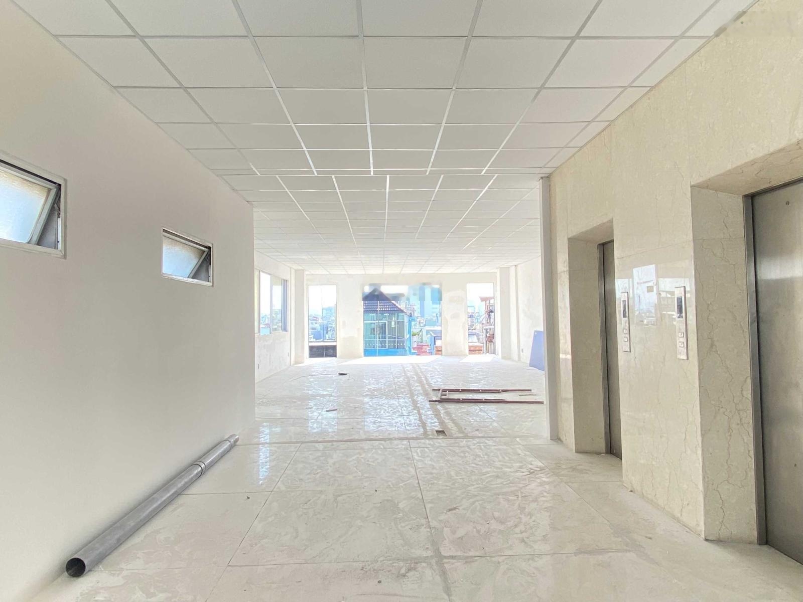 Tòa Nhà Mới cho thuê mặt tiền Tô Hiến Thành, gần BIG C Quận 10