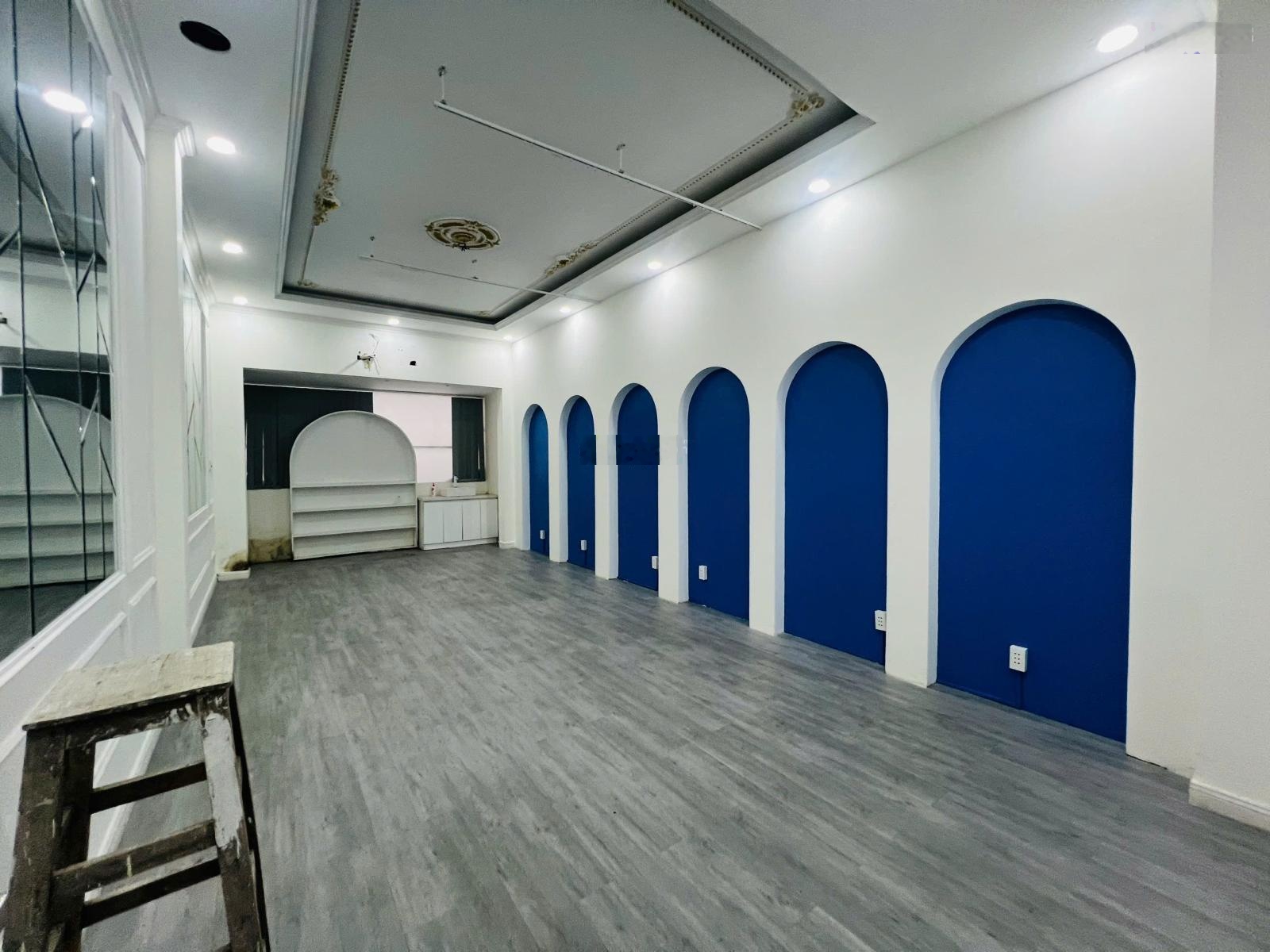 Cho thuê nhà mặt tiền Cao Thắng -(Quận 10) - hầm 4 lầu sân thượng