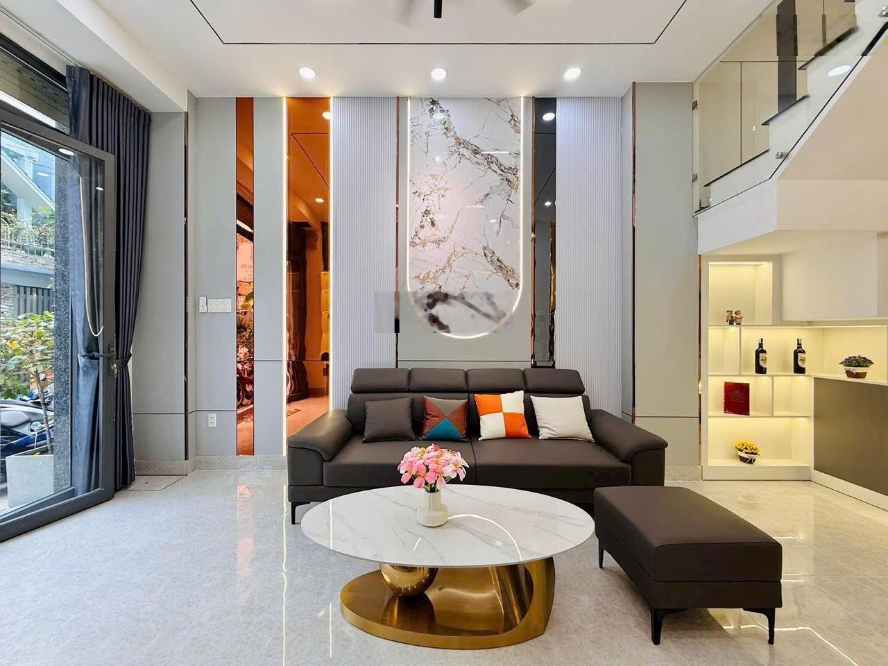 Bán gấp 1 tỷ 890 còn bớt. Nhà 43m2 Lê Văn Duyệt, P3, Bình Thạnh xây 4 tầng gần Quận 1, BV Ung Bướu